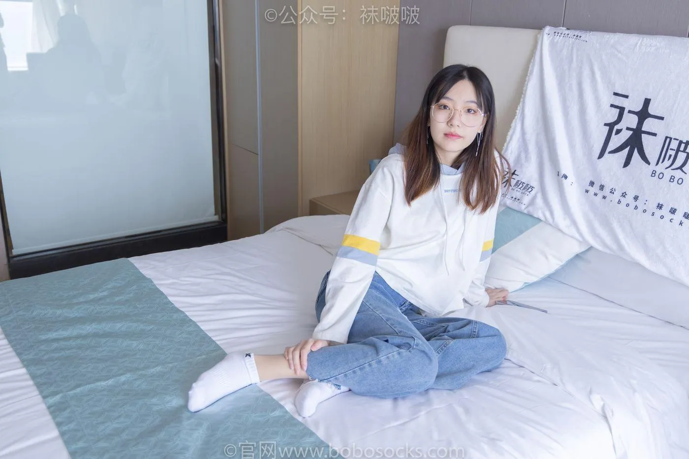 [BoBoSocks袜啵啵]NO.080 小甜豆-帆布鞋、白棉袜、肉丝（花絮版） [140P]插图2